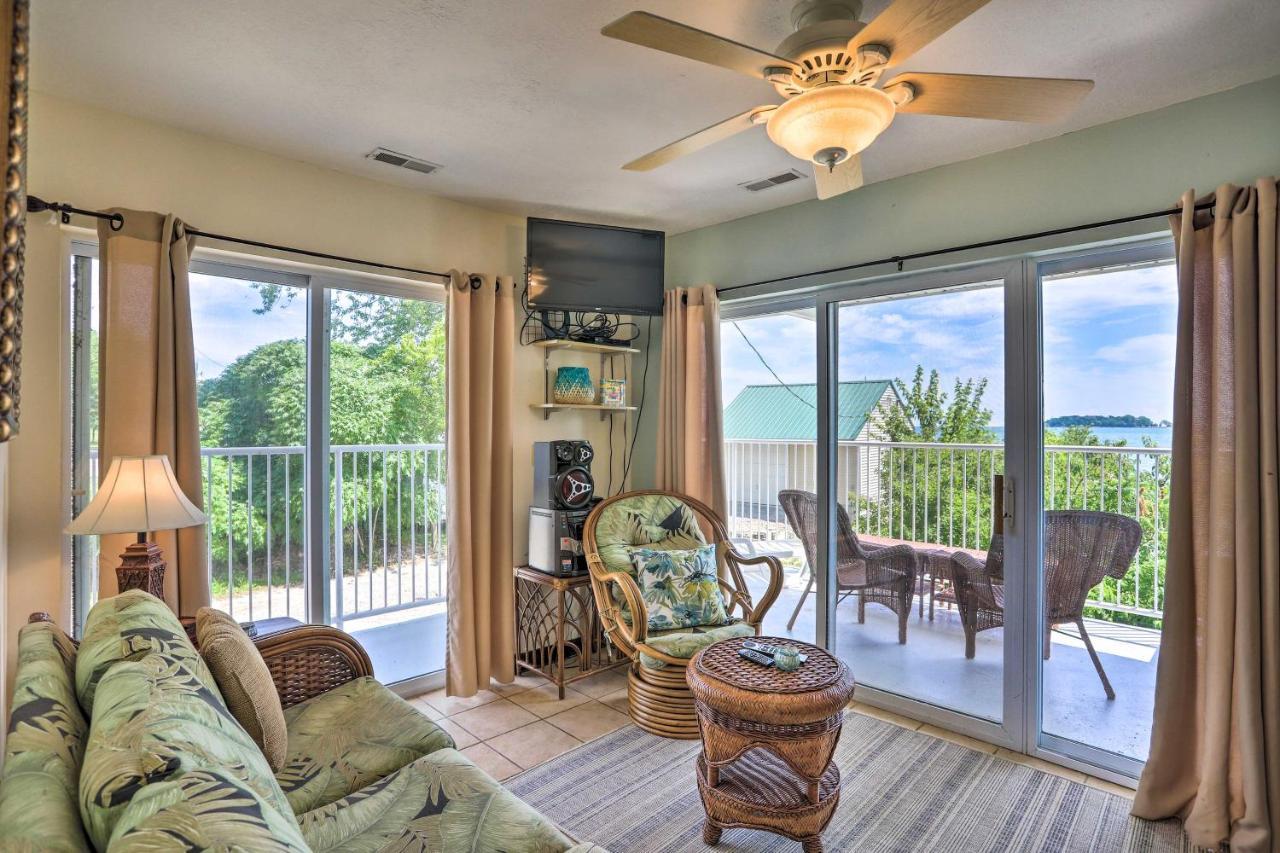 Apartamento Waterfront Bass Island Retreat With Balcony And Tv Put-in-Bay Exterior foto
